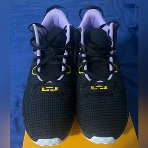 Lebron Witness VII - Lakers